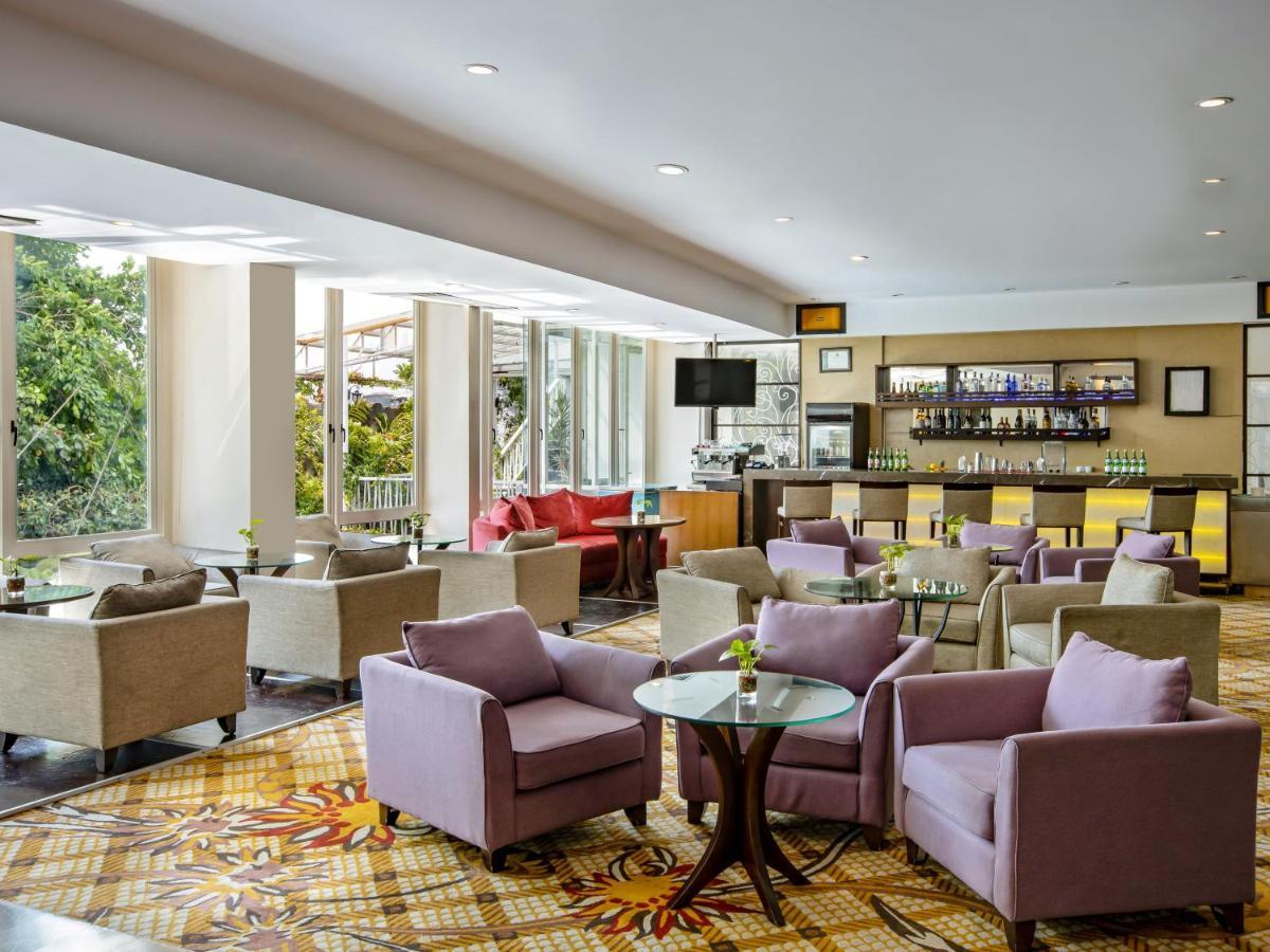 فندق جامبولوك ماليوبورو يوجياكارتا يوغياكارتا المظهر الخارجي الصورة The lounge at the airport