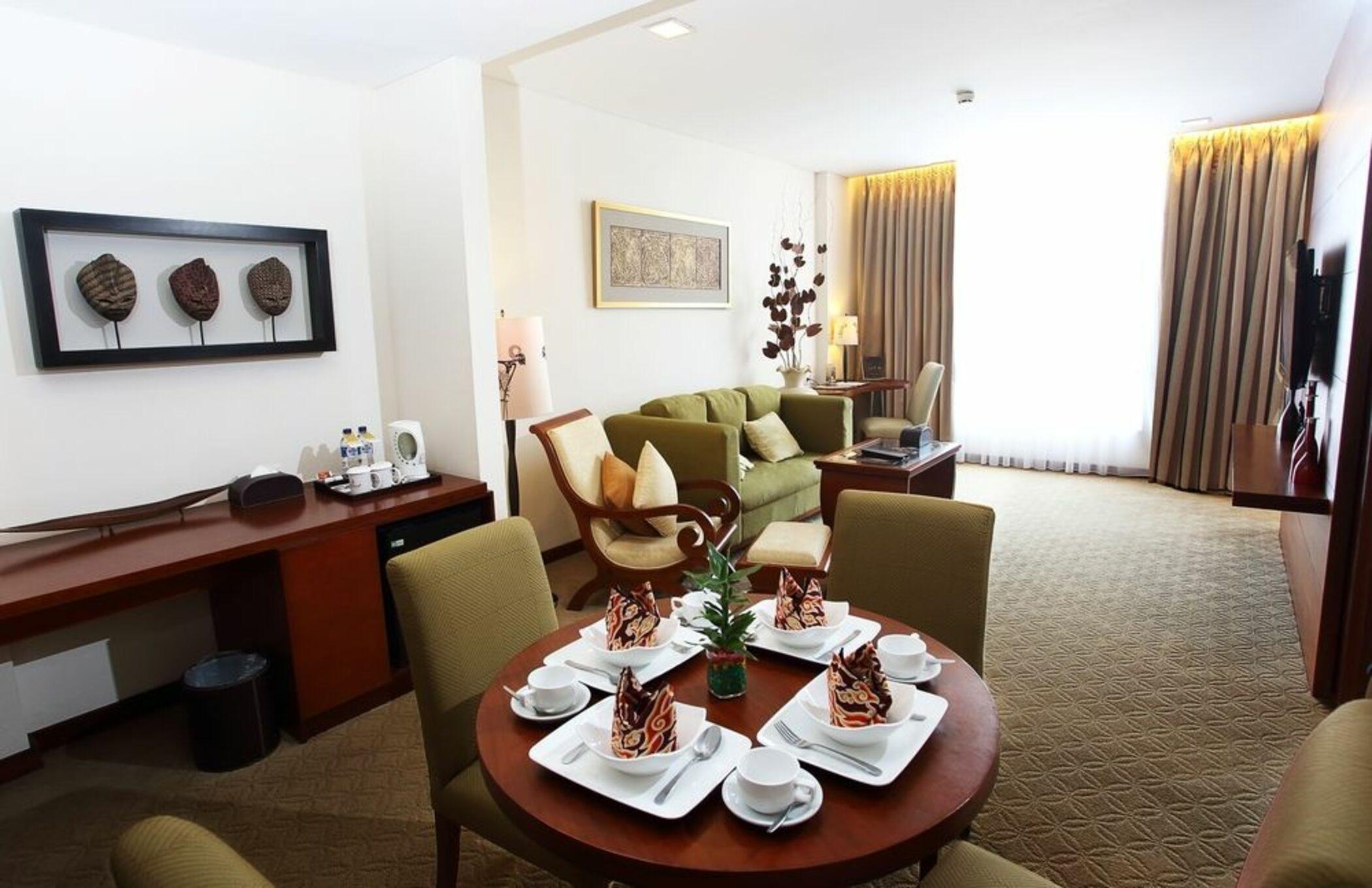 فندق جامبولوك ماليوبورو يوجياكارتا يوغياكارتا المظهر الخارجي الصورة Suite room