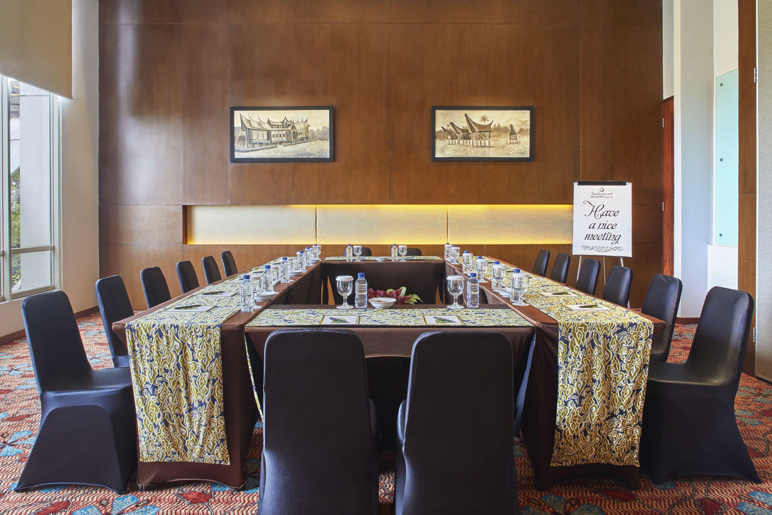 فندق جامبولوك ماليوبورو يوجياكارتا يوغياكارتا المظهر الخارجي الصورة Meeting room at the hotel