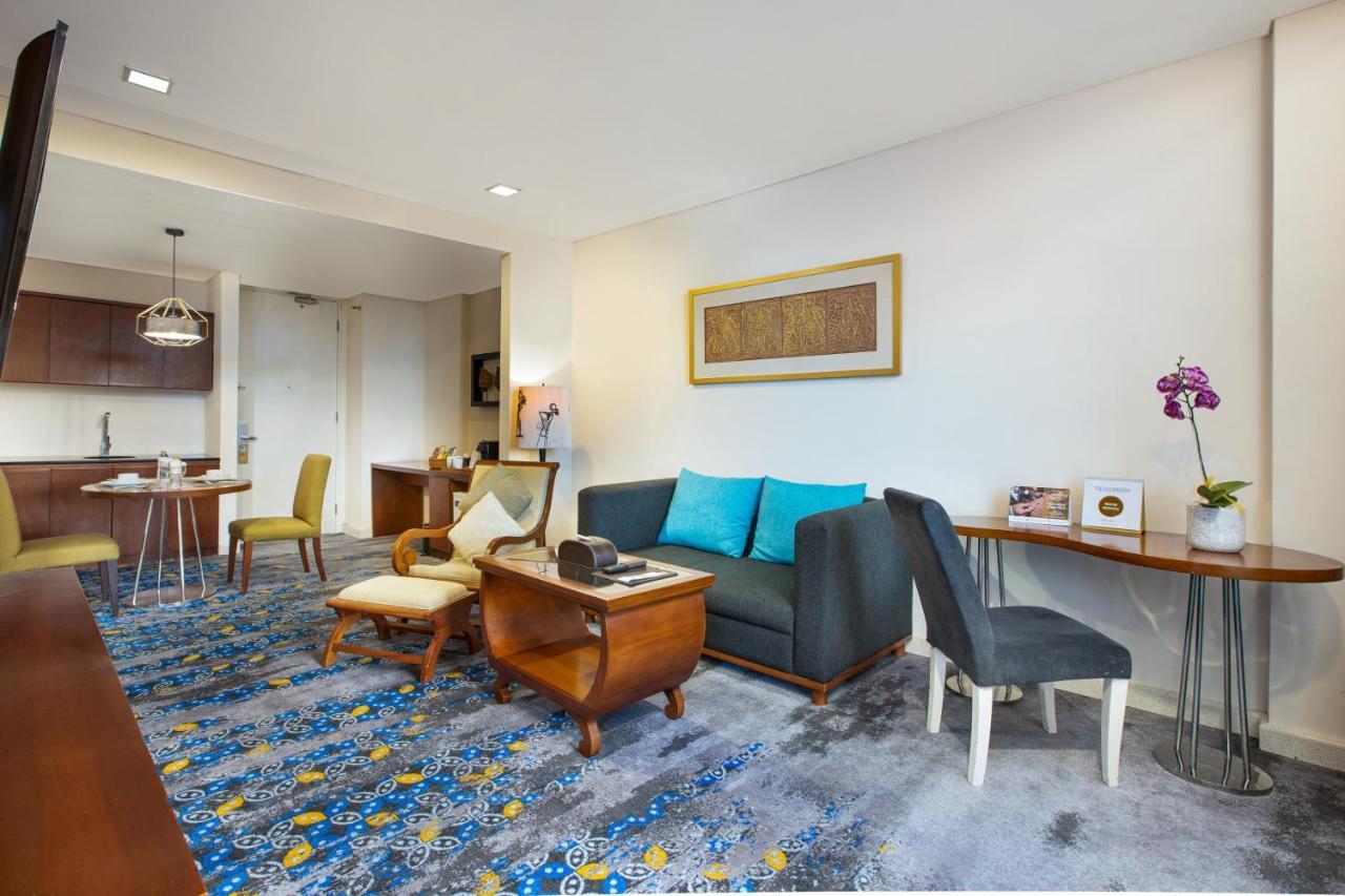 فندق جامبولوك ماليوبورو يوجياكارتا يوغياكارتا المظهر الخارجي الصورة A living room in a typical apartment