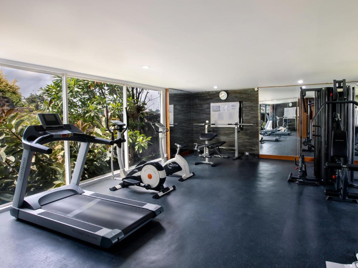 فندق جامبولوك ماليوبورو يوجياكارتا يوغياكارتا المظهر الخارجي الصورة The gym at the hotel